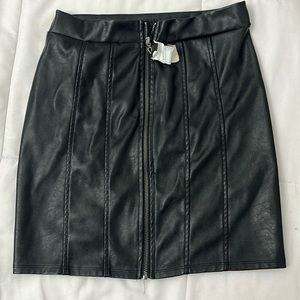 Black pleather mini skirt